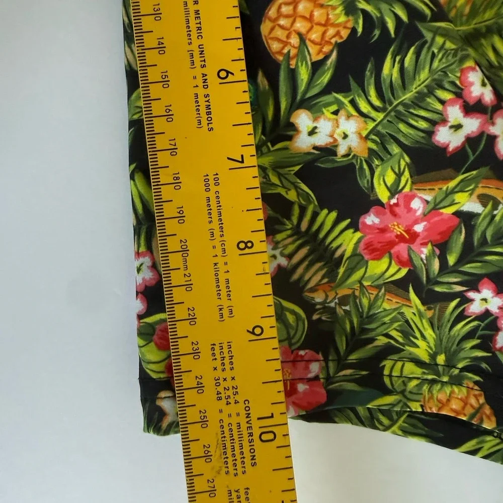 Avid‎ Boardshorts 32 Black All Over Pineapple 10